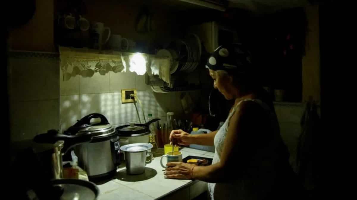 Cuba under nationwide blackout as Hurricane Rafel hits