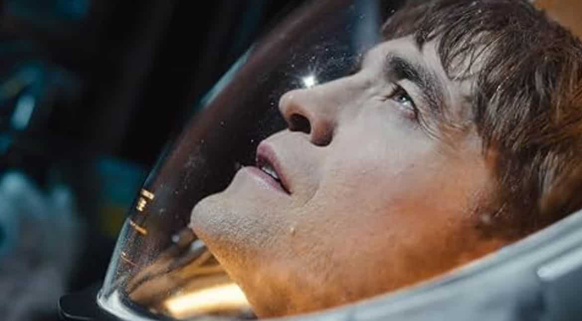 Robert Pattinson and Bong Joon Ho’s Mickey 17 will now release in April