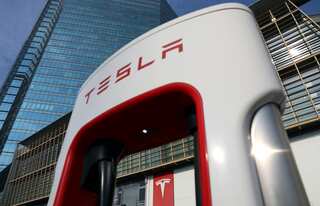 Tesla investors fail in bid for new trial over Musk's 2018 tweets