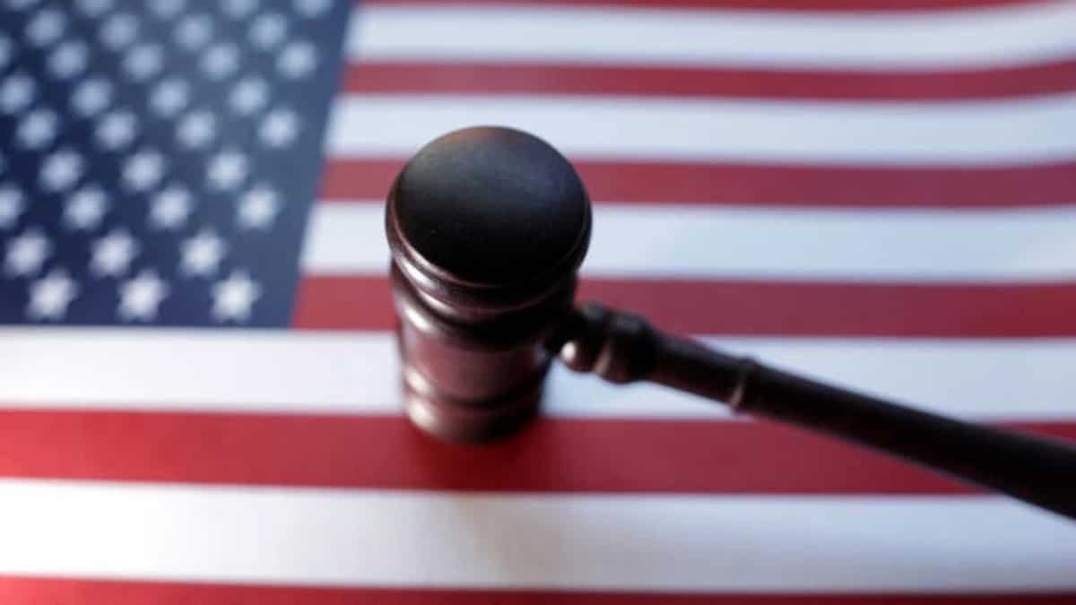 Trump prepares to name ‘fearless’ conservative judges to US Supreme Court after winning presidential election
