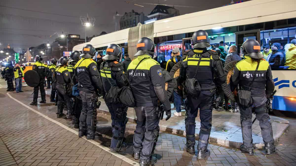 Amsterdam bans protests after 'antisemitic' attack on Israeli football fans