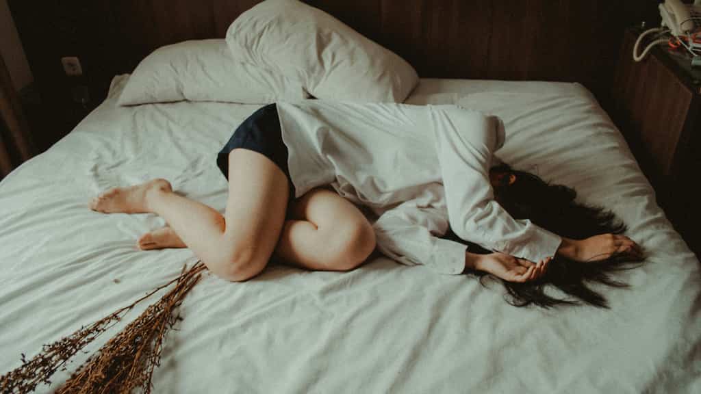 Unmarried people may face higher risk of depression. Here's why