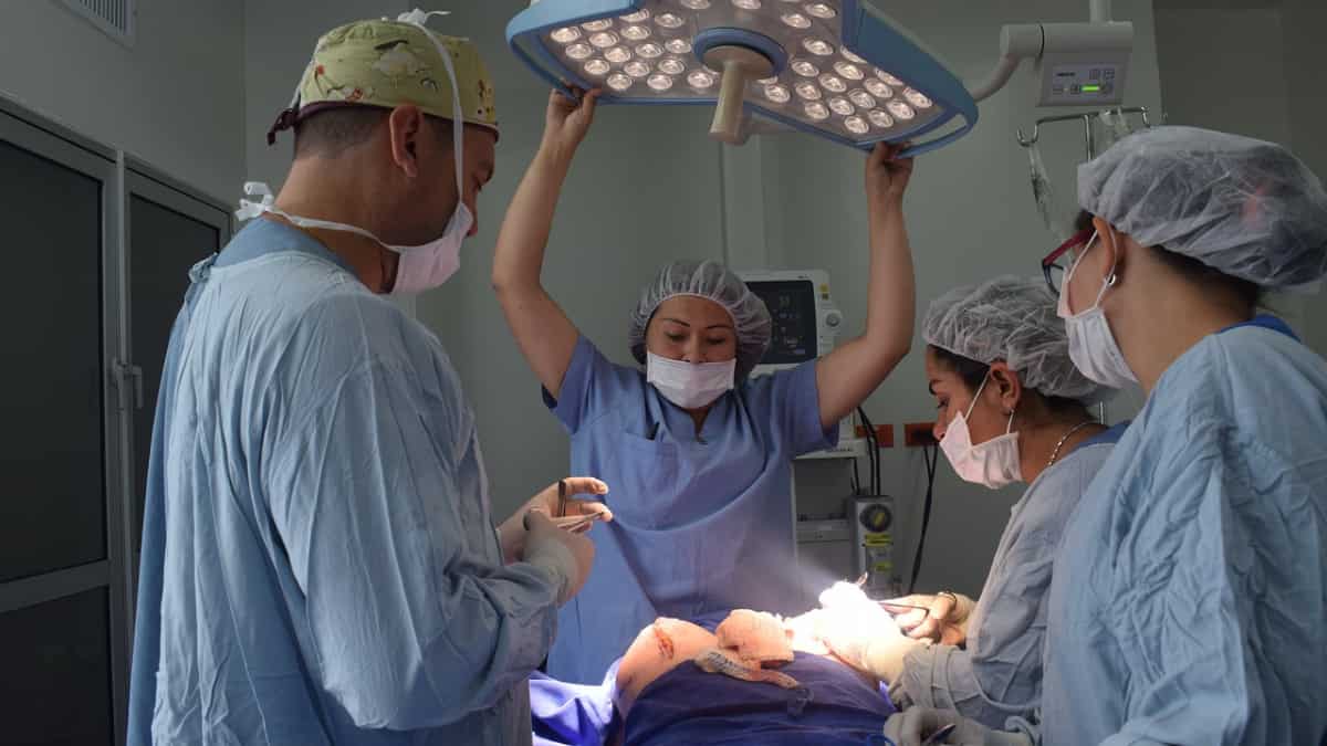 Woman goes through six cosmetic surgeries in one day, loses her life in China