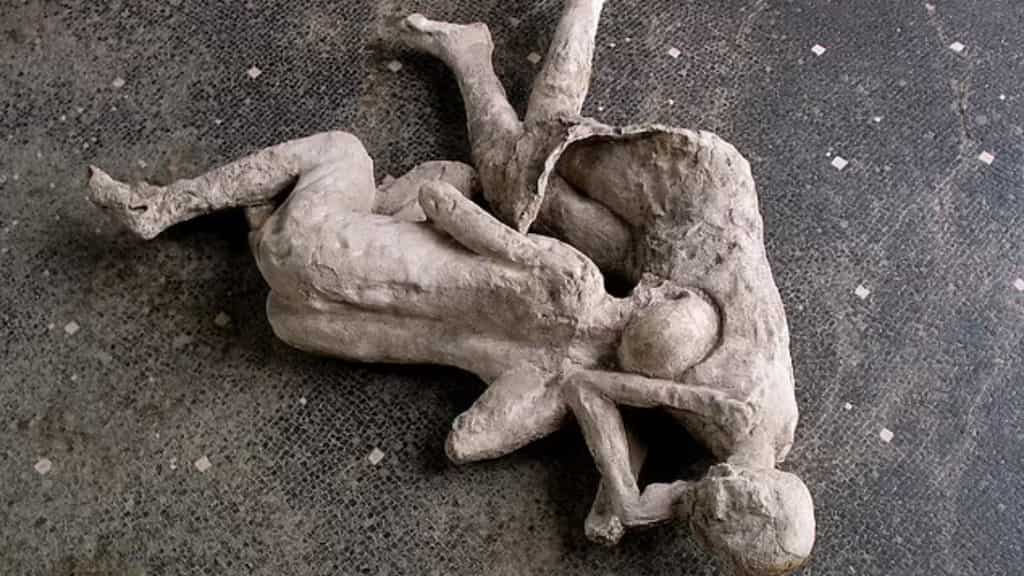 Scientists claim Pompeii's two maidens' were probably gay lovers
