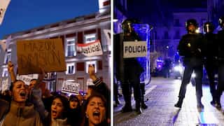 Spain floods: Protesters demand resignation of Valencia leader for bungling flood response