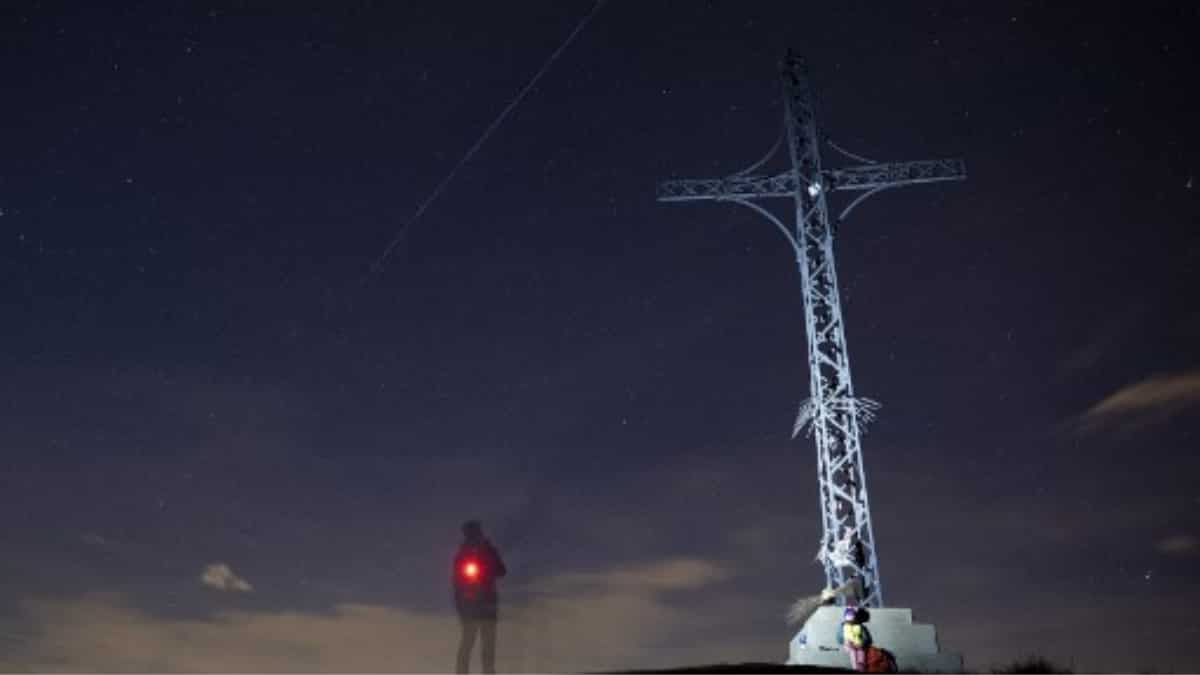 Hallo Mars! Musk will mehrere SpaceX-Satelliten um den roten Planeten ...