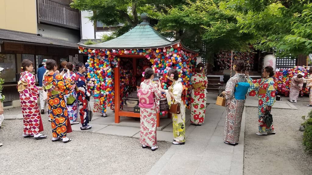 Japanese politician suggests 'women should remove uteruses after 30’; apologises