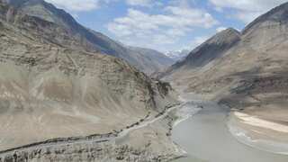 Pakistan: 16 dead as bus carrying wedding guests plunges into Indus river