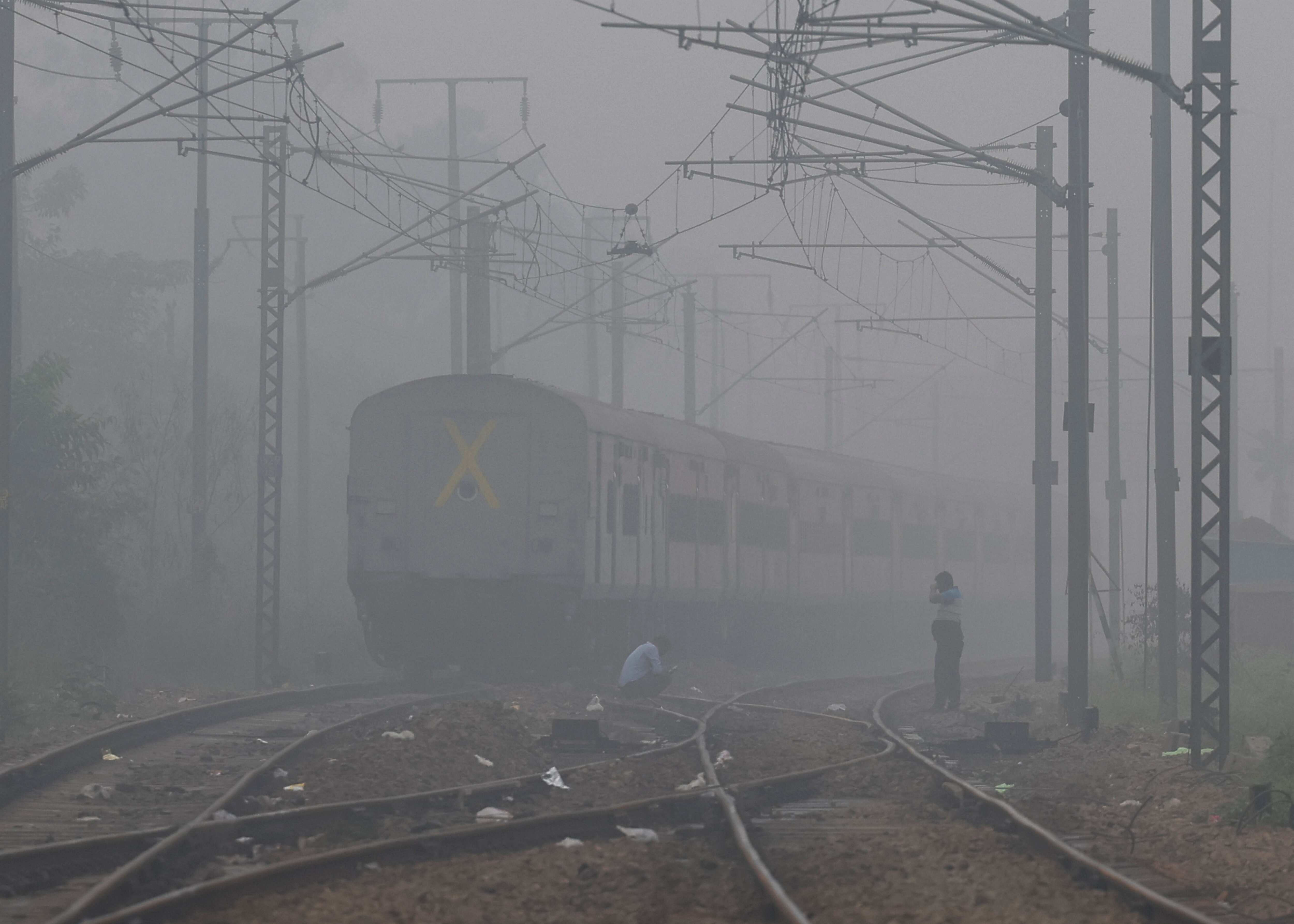 India: Delhi becomes 'gas chamber' as AQI surges to 'severe' for first time this season