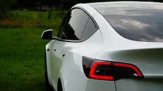 Canada: Four died in burning Tesla after doors reportedly failed to open. 'You couldn't...'