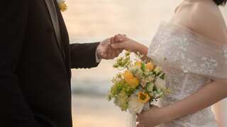 Man charges his sister for attending his wedding, netizens call it 'ridiculous'