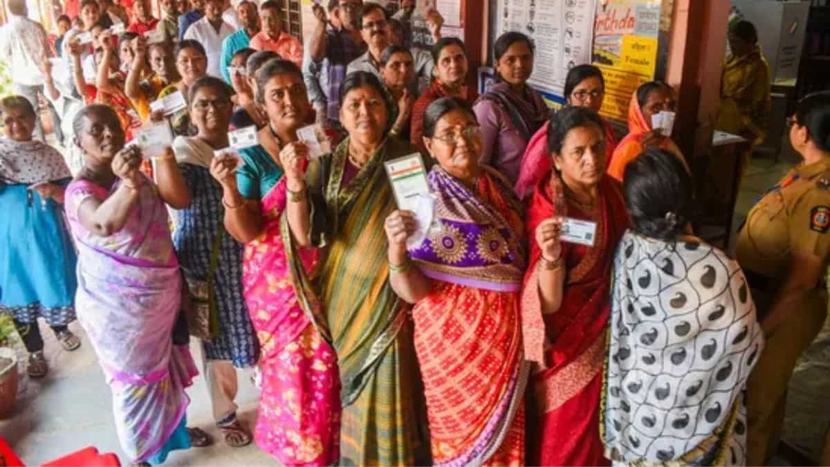 Assembly polls: Maharashtra records 62.05% turnout, Jharkhand 67.59%; sporadic violence reported Assembly polls: Maharashtra records 62.05% turnout, Jharkhand 67.59%; sporadic violence reported