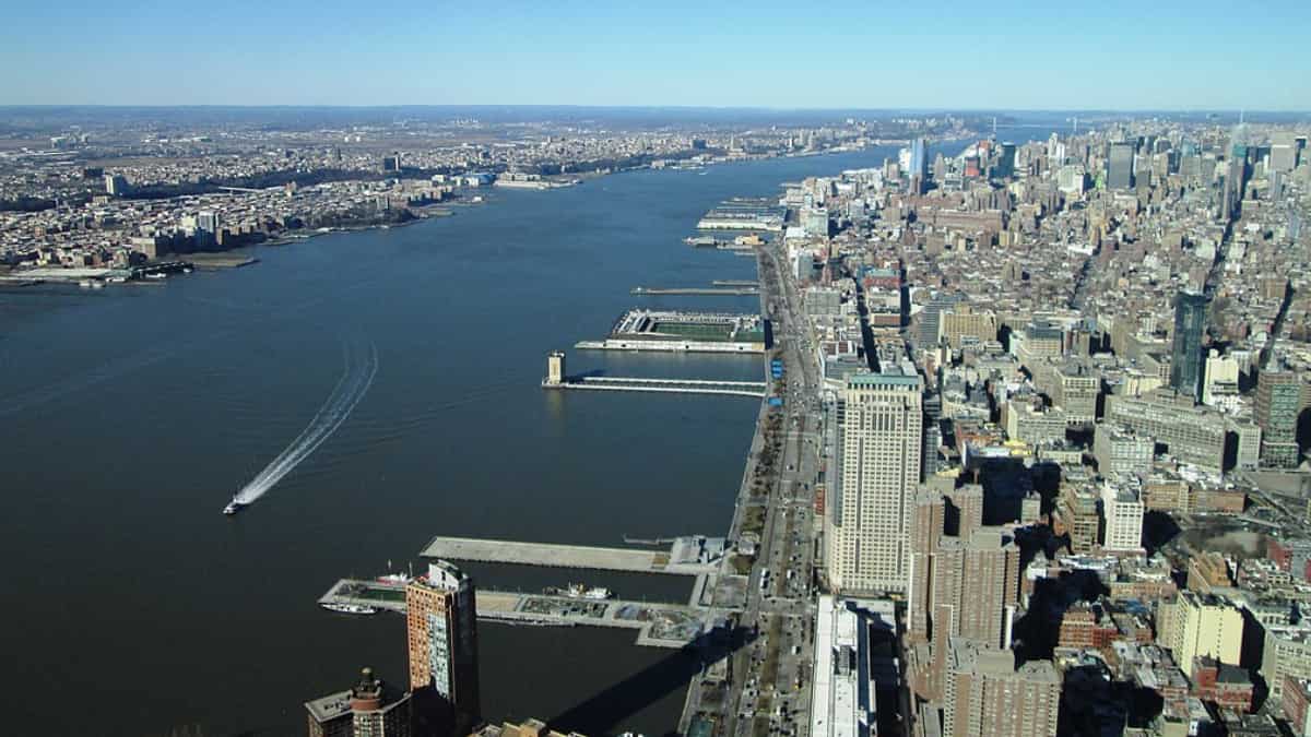 UFO or illusion? News chopper accidentally captures 'orb' flying over Manhattan