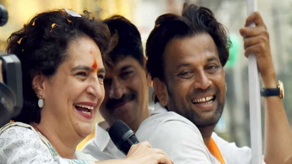 By-polls: Priyanka Gandhi secures comfortable lead in maiden contest from Kerala's Wayanad By-polls: Priyanka Gandhi secures comfortable lead in maiden contest from Kerala's Wayanad