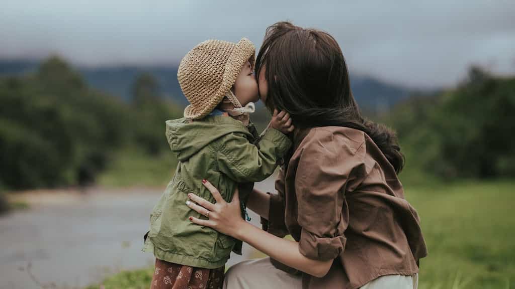 Heartbreaking! Single mother places her two children for adoption due to financial struggle in US