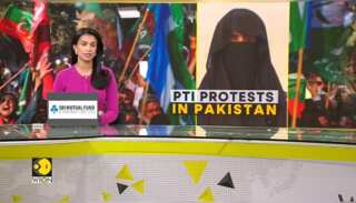 Pakistan: Imran Khan's Supporters Clash With Police As Rally Approaches D-Chowk