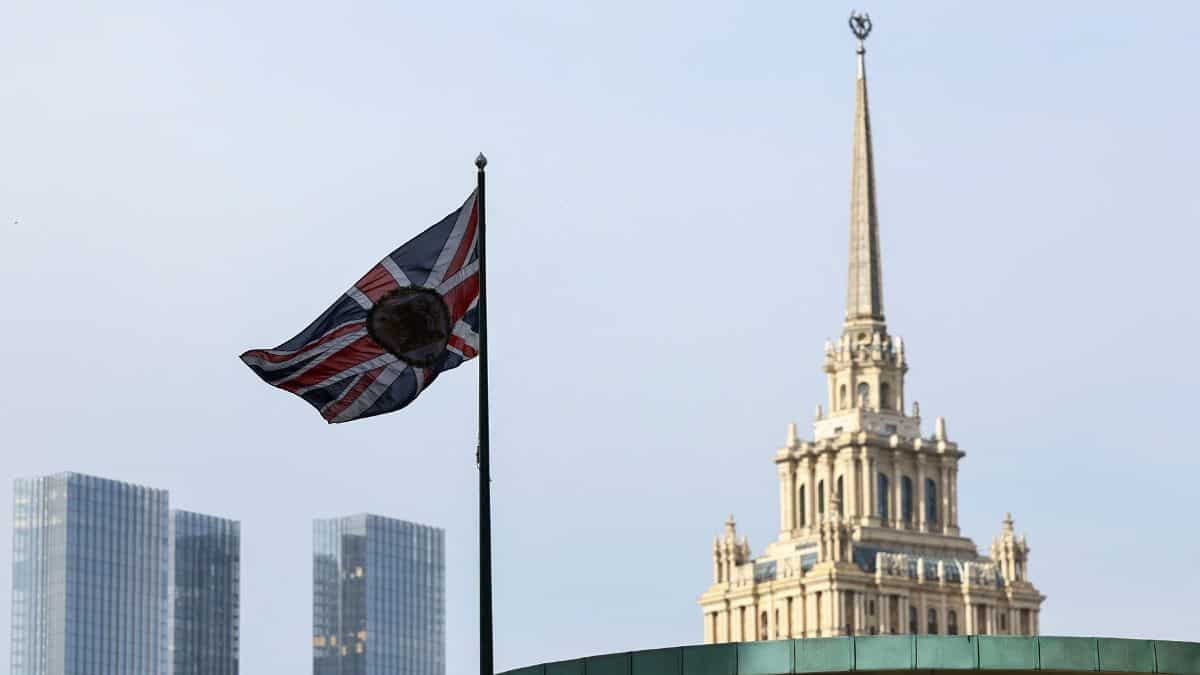 Russia expels British diplomat over alleged espionage