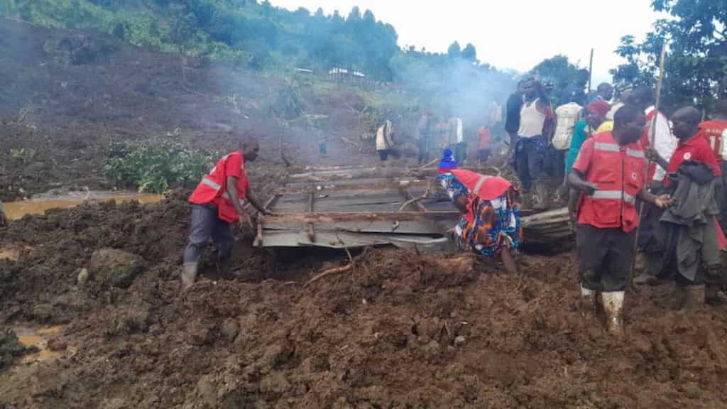 Uganda: 15 dead, 100 missing after heavy rainfall triggers landslide