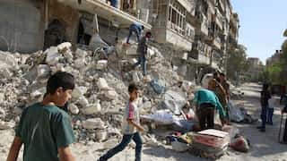 Rebel offensive and Russian strikes in Syria leave 412 dead - Top updates