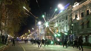 Georgia: Dozens arrested as pro-EU protesters clash with police
