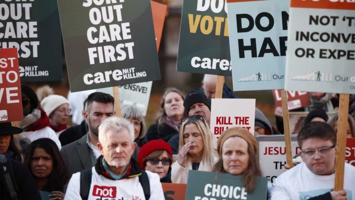 UK MPs voting in favour of assisted dying bill leaves internet divided UK MPs voting in favour of assisted dying bill leaves internet divided