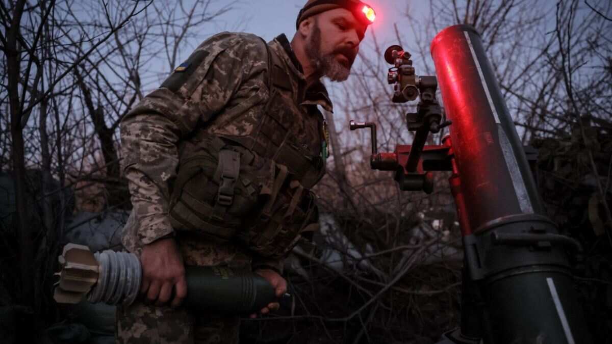 US announces $725mn in military aid for Ukraine as Biden extends ...