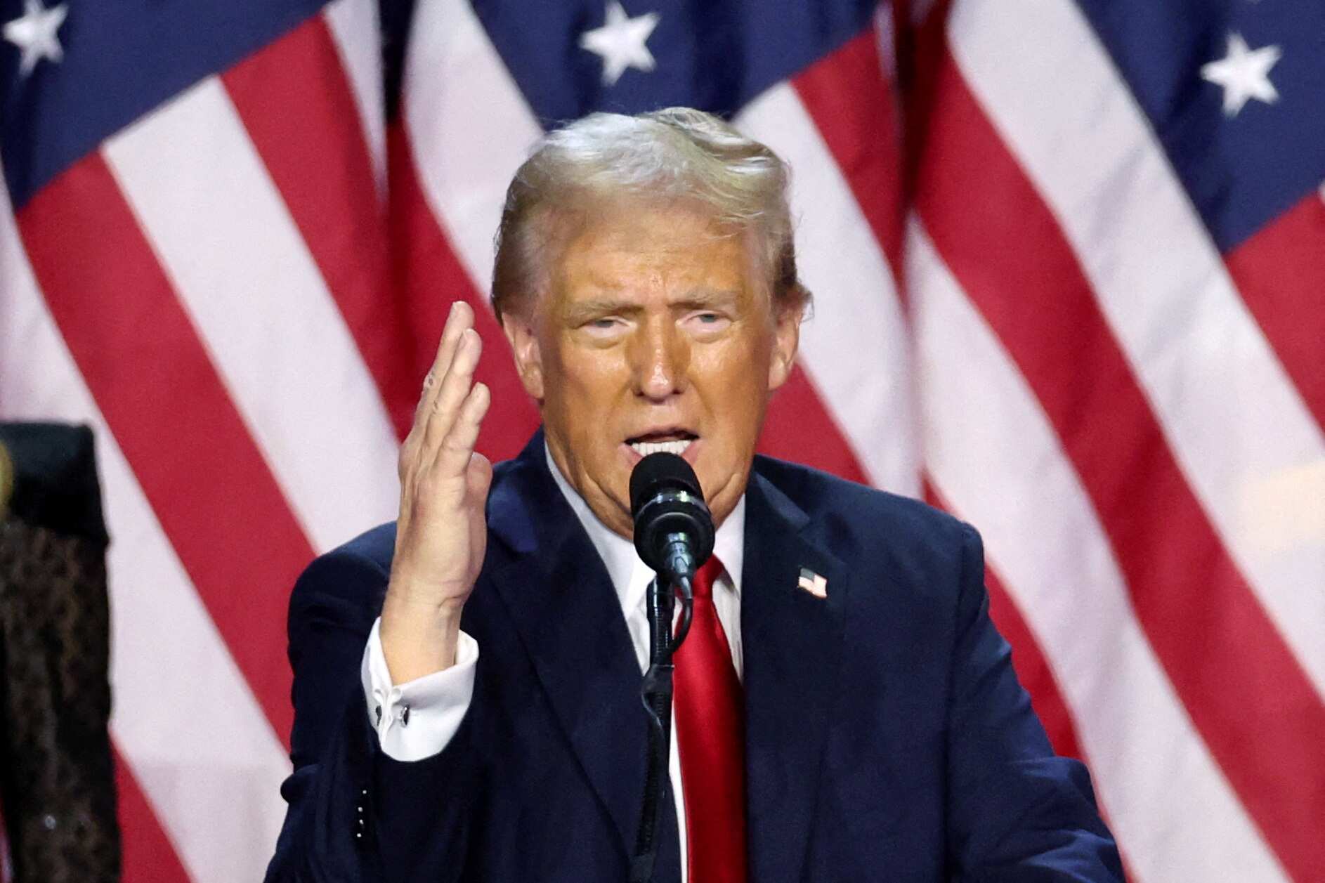 Donald Trump warns Hamas to release hostages or face consequences; ...