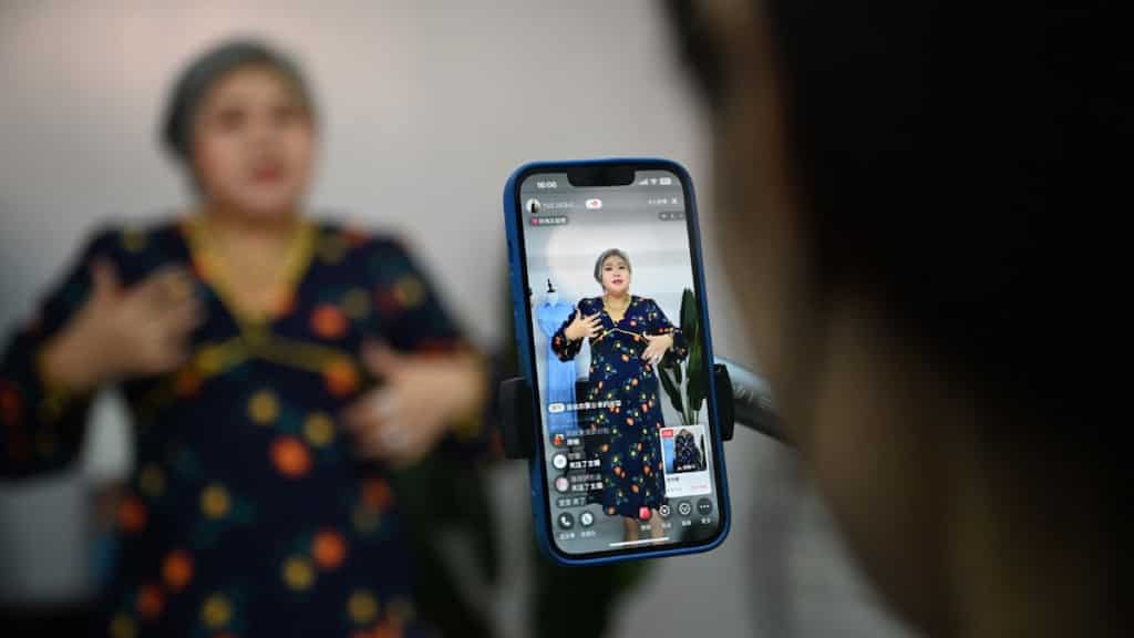 Chinese plus-size influencer spreads body positivity through fashion