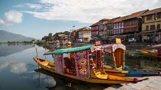 Shikara rides in Kashmir's Dal Lake now available for booking via app