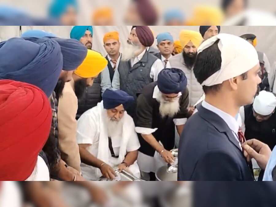 Sukhbir Badal arrives at Anandpur Sahib for penance day after assassination attempt