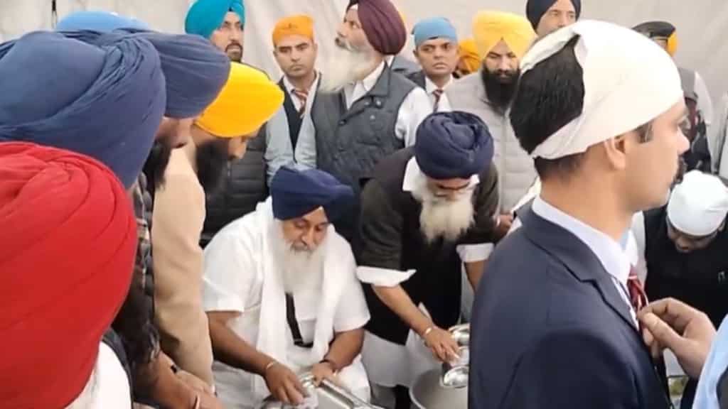 Sukhbir Badal arrives at Anandpur Sahib for penance day after assassination attempt