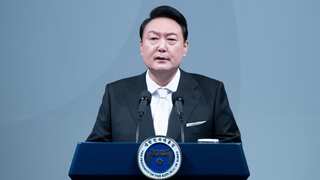 Aren't you ashamed?: S Korean oppn MP who grabbed soldier's gun during martial law protest