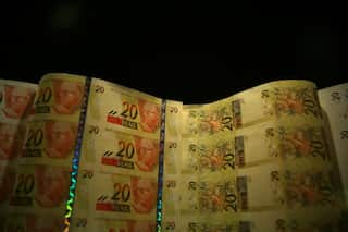 Brazil's economic team fails to allay investor fears