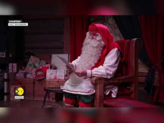 Christmas 2024: Holiday Glitter Charms Visitors In UK, Chicago