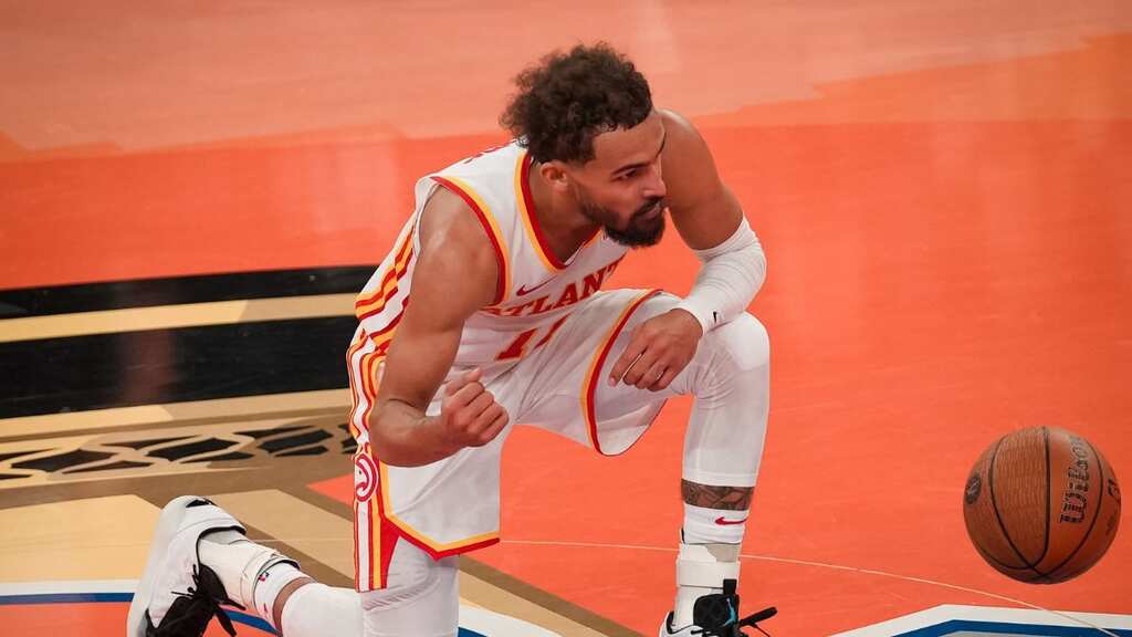 Atlanta Hawks comes from behind to beat New York Knicks to reach NBA Cup semis