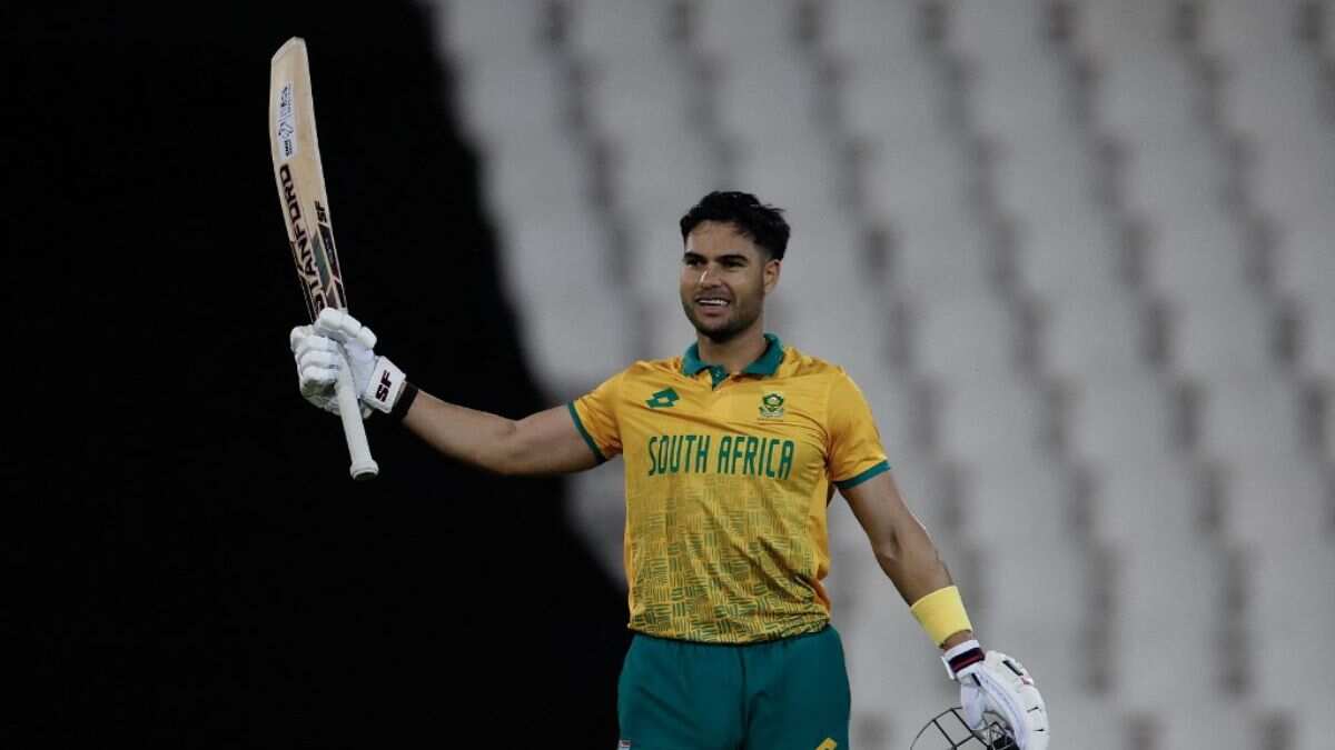 Reeza Hendricks’ maiden T20I hundred seals first series win for South Africa in over two years Reeza Hendricks’ maiden T20I hundred seals first series win for South Africa in over two years