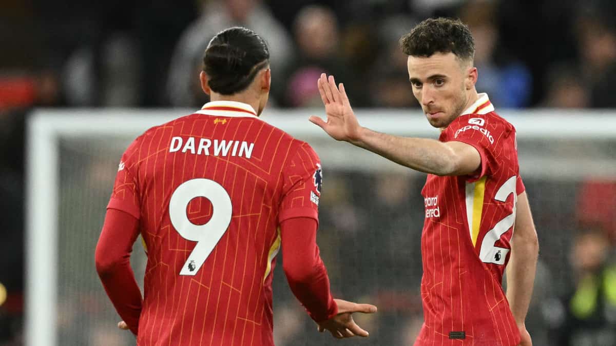 Premier League: Diogo Jota rescues 10-man Liverpool in Fulham draw, Arsenal held