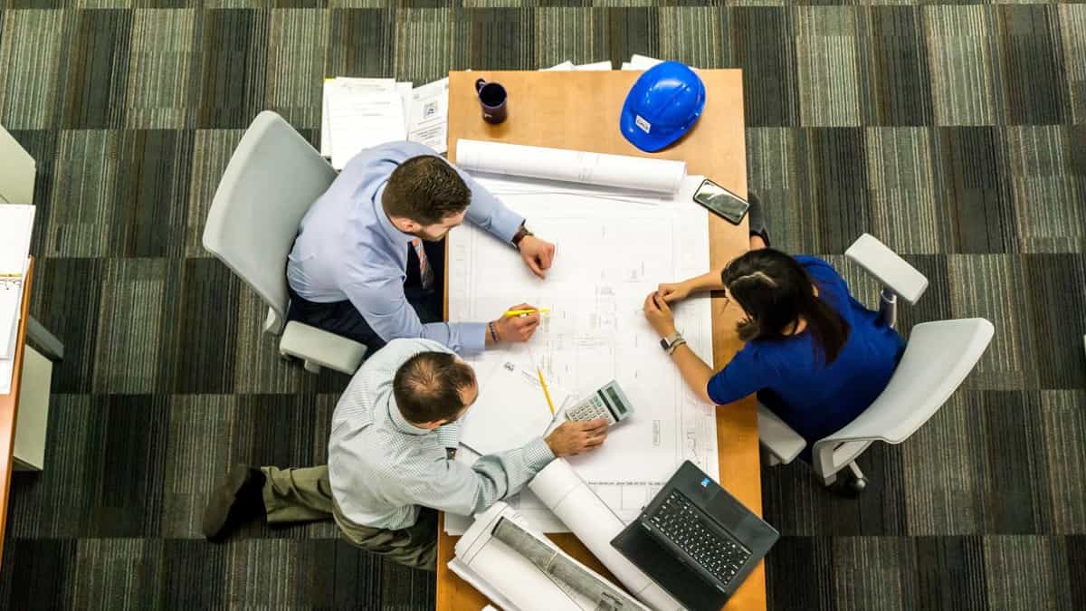 Chinese company making employees eat 'death chillies' on failure, welcome boss with ‘floor greetings’