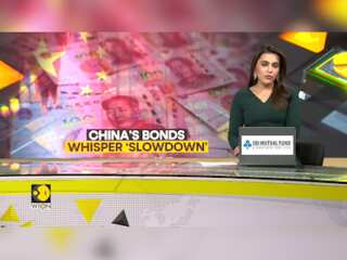 Chinese Bond Investors Bet on Prolonged Slowdown in 2025