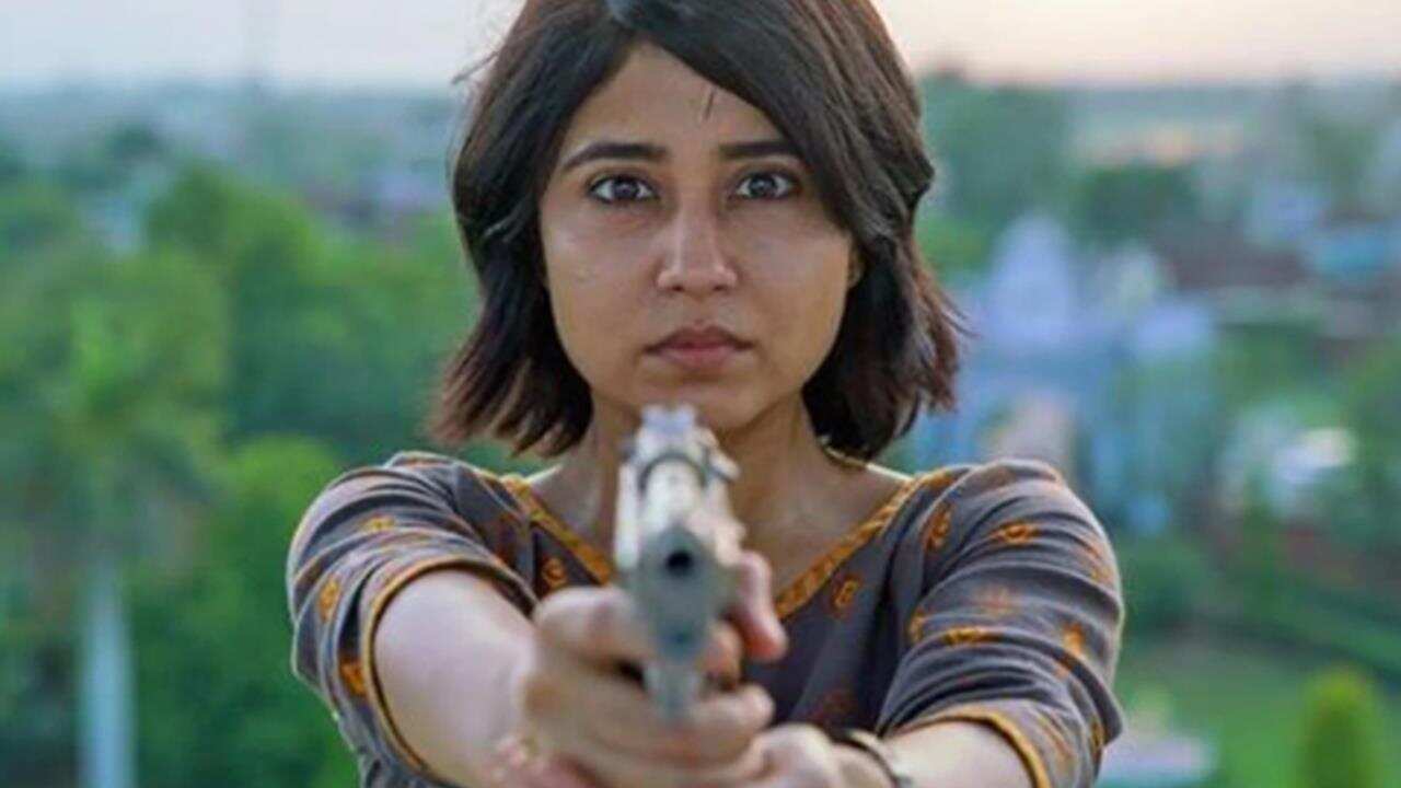 Shweta Tripathi as Golu Gupta