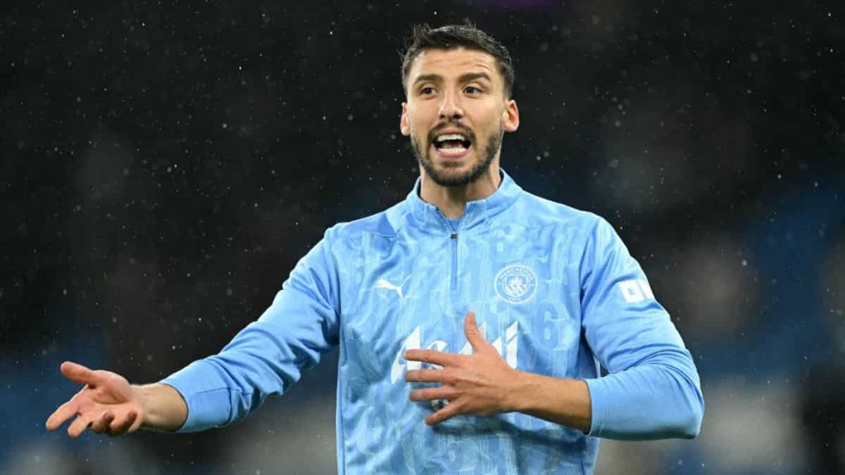 Ruben Dias ruled out for nearly four weeks in massive blow to Manchester City