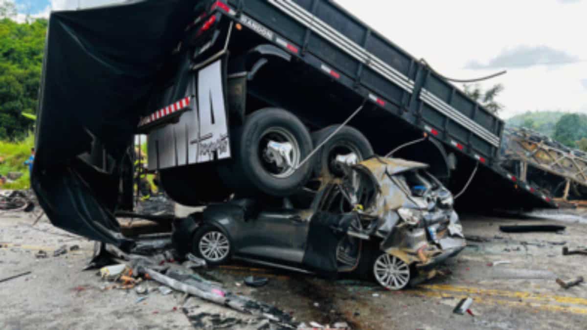 At least 22 die in bus accident in southeastern Brazil: Officials