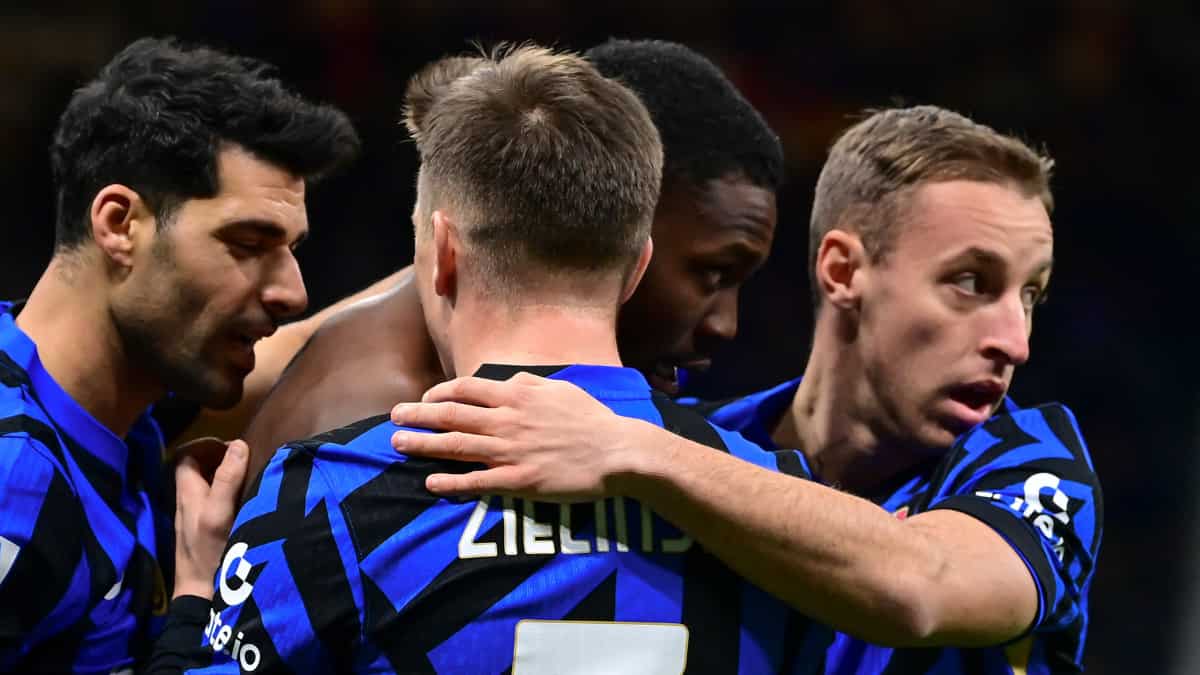 Serie A: Inter Milan beat Como to keep in touch with leaders Atalanta Serie A: Inter Milan beat Como to keep in touch with leaders Atalanta