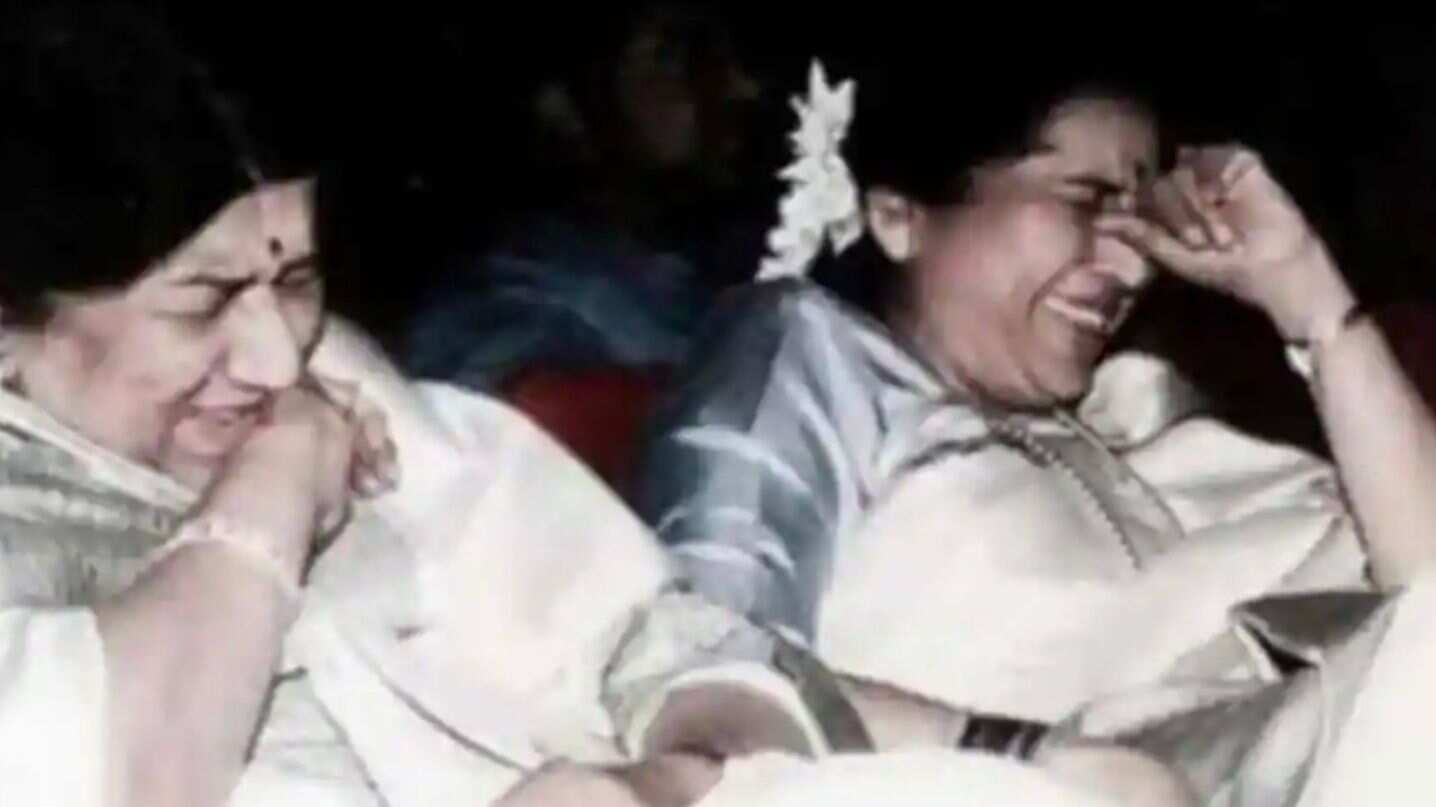 Everyone knows Lata Mangeshkar and her super-illustrious sister Asha Bhosle had come together for monumental numbers like 'Mann kyon behka'(Utsav) and 'Jab jab tumhe bulaya'(Jahan Aara). But it's not well-known that the two legendary sisters had sung 50-55 songs together.