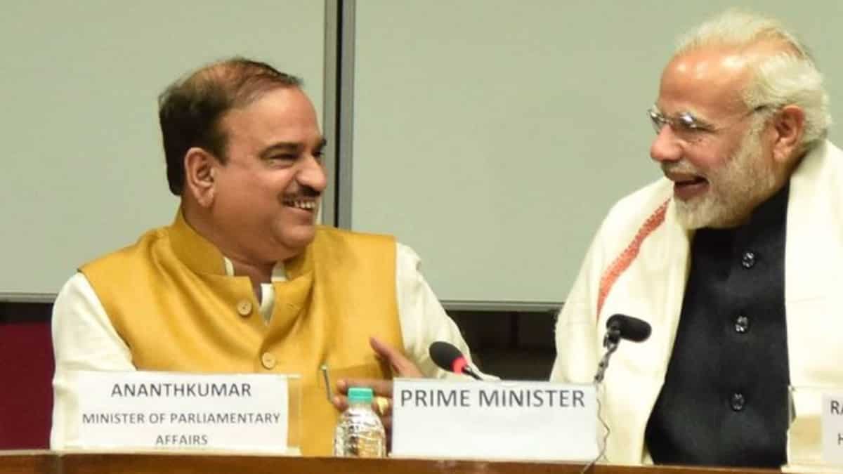 File photo of former Bengaluru South MP Ananth Kumar with Prime Minister Narendra Modi. Kumar held several ministerial portfolios in PM Modi's first term in power
