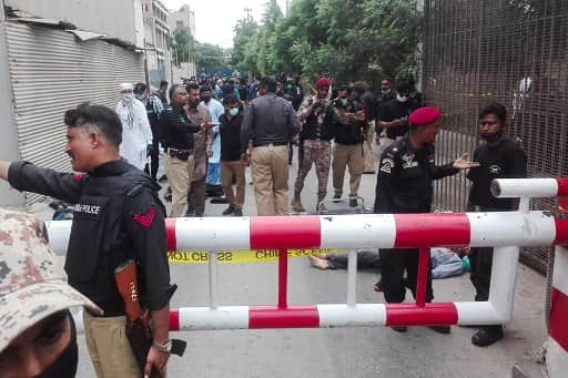 Terrorists attack Karachi stock exchange 