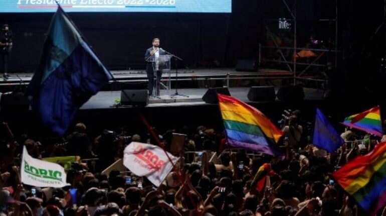 Chilean president-elect Gabriel Boric addresses supporters. (AFP Photo)