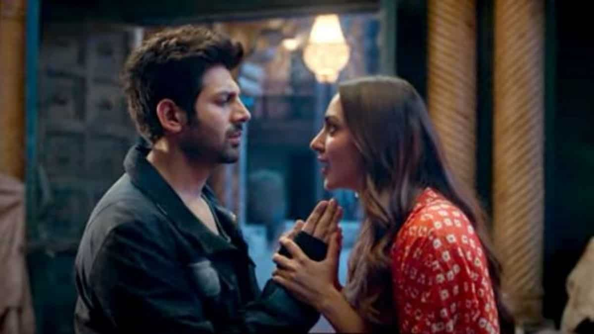 Bhool Bhulaiyaa 2' Review: Kartik Aaryan And Kiara Advani Try Their Best  But Tabu Steals The Thunder - Entertainment