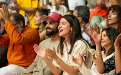 Anushka Sharma and Virat Kohli attend Krishna Das' kirtan in Mumbai : Watch