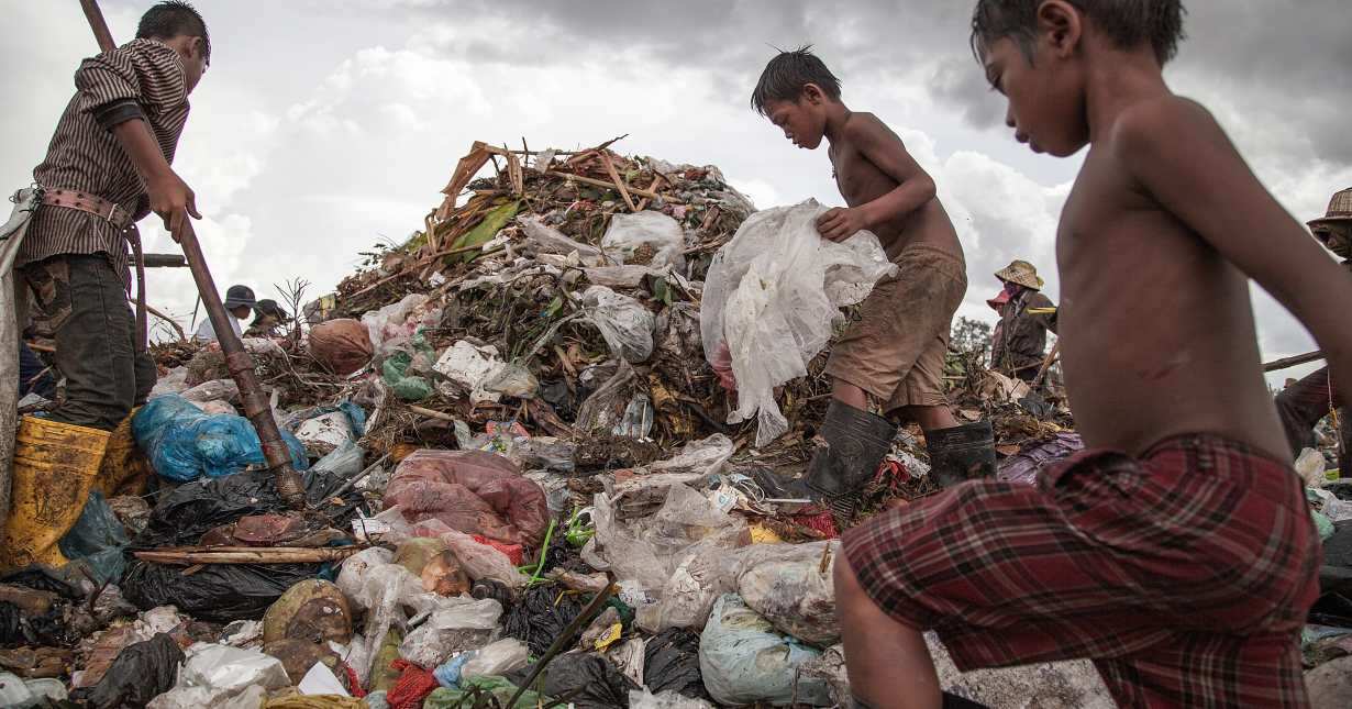 Children as ragpickers World News